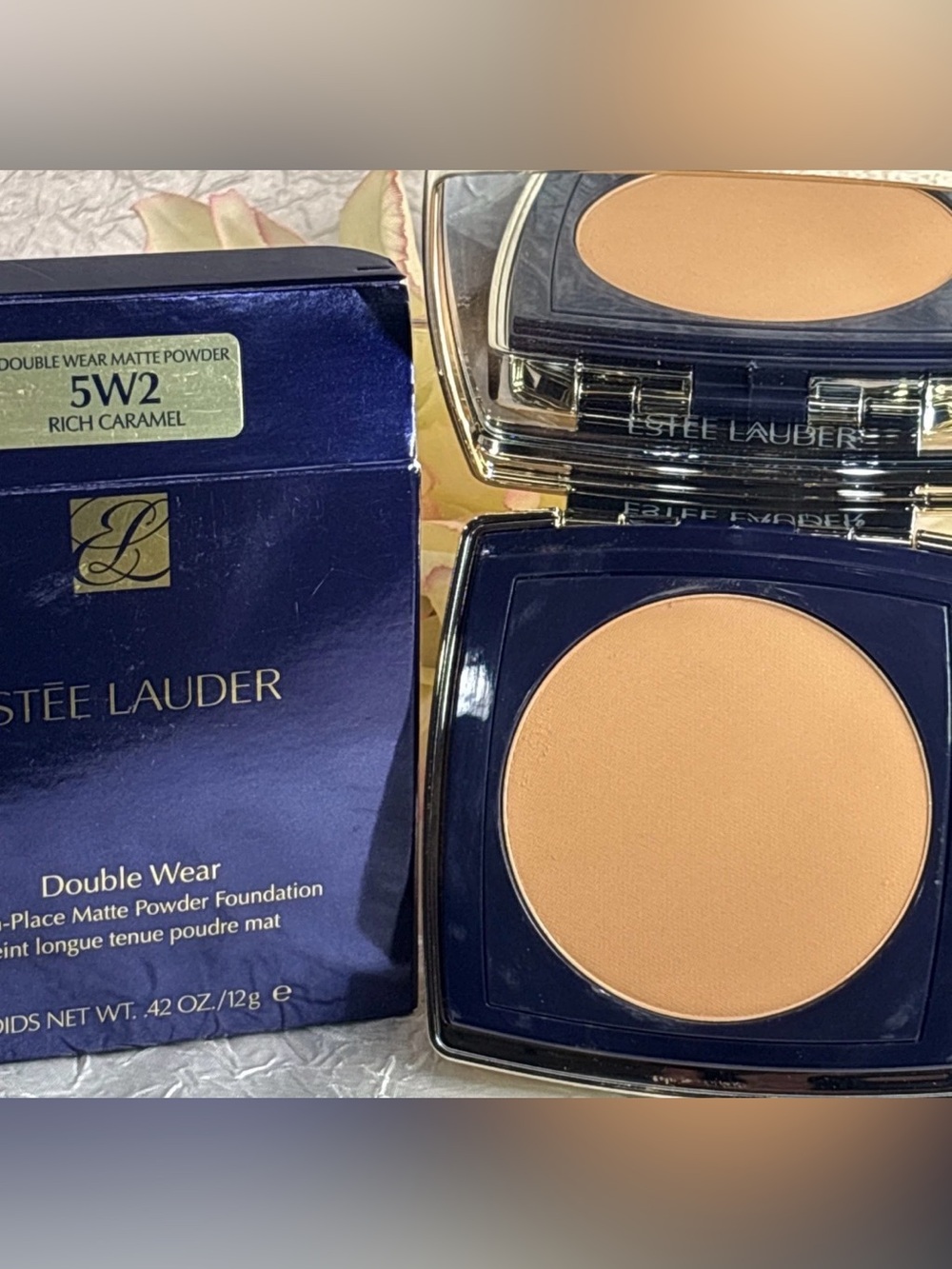 Estee Lauder Double Wear Stay-inPlace Matte Powder Foundation 5W2 RICH CARAMEL